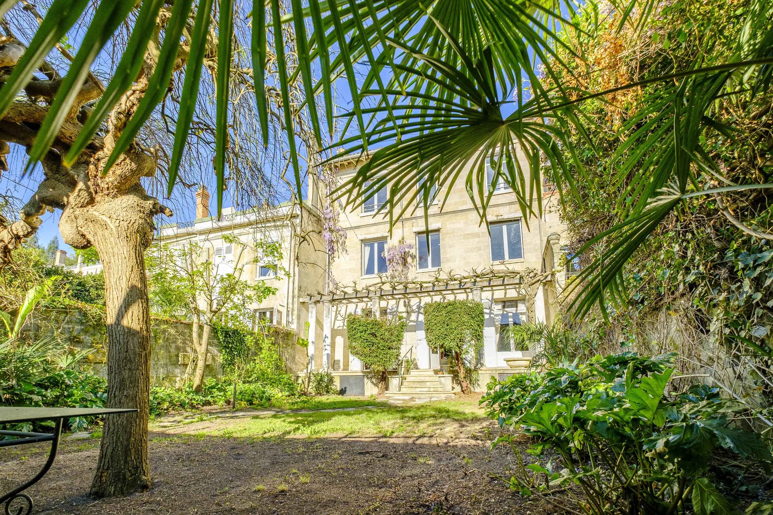 Maison %c3%a0 vendre de 320 m%c2%b2 bordeaux - Translation missing: en.helpers.application.image_tag.default_alt