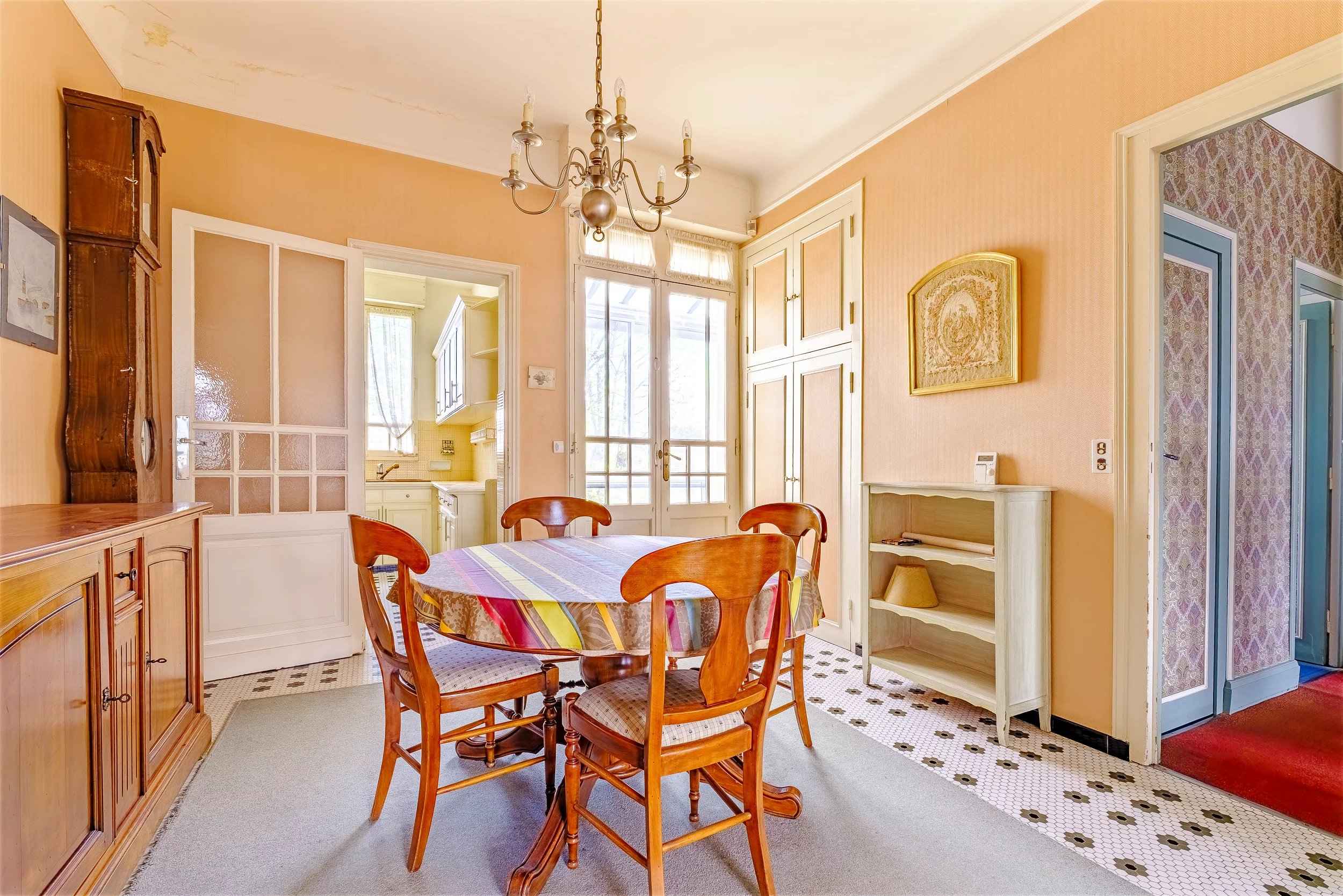 75b42ce303ae7cfc46b04a558c49d137 67a554f362 2500 original - Attribut alt par défaut.