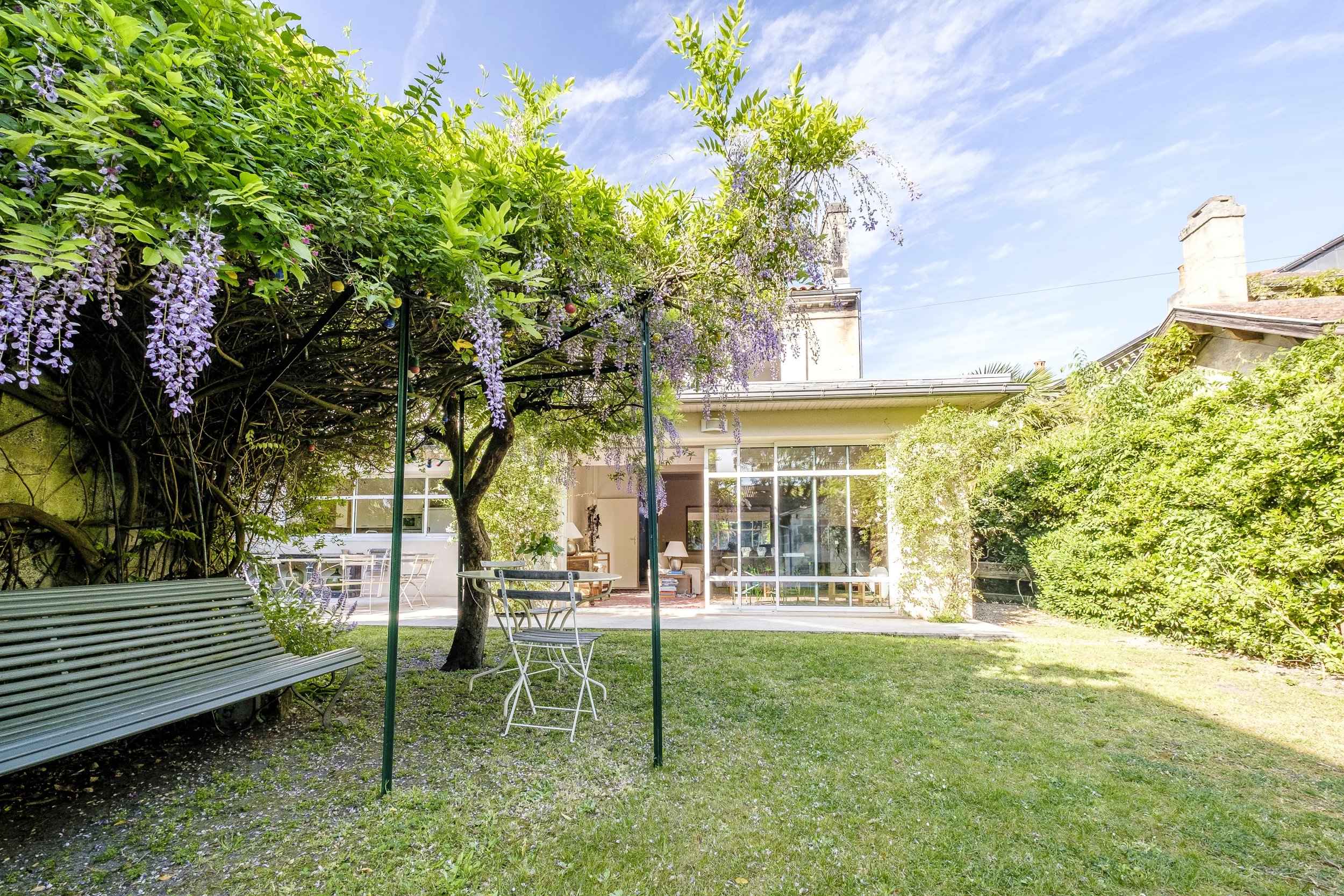 F6f0a817fb68988f5b3095fc68dee255 7a4ee0fd4e 2500 original - Translation missing: en.helpers.application.image_tag.default_alt