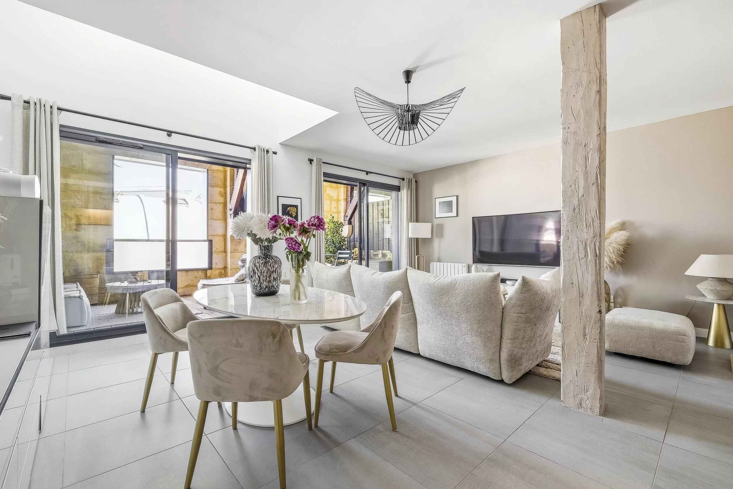 87110827ec0fd05351be7b425ead1d66 3249cec67a 2500 original - Attribut alt par défaut.