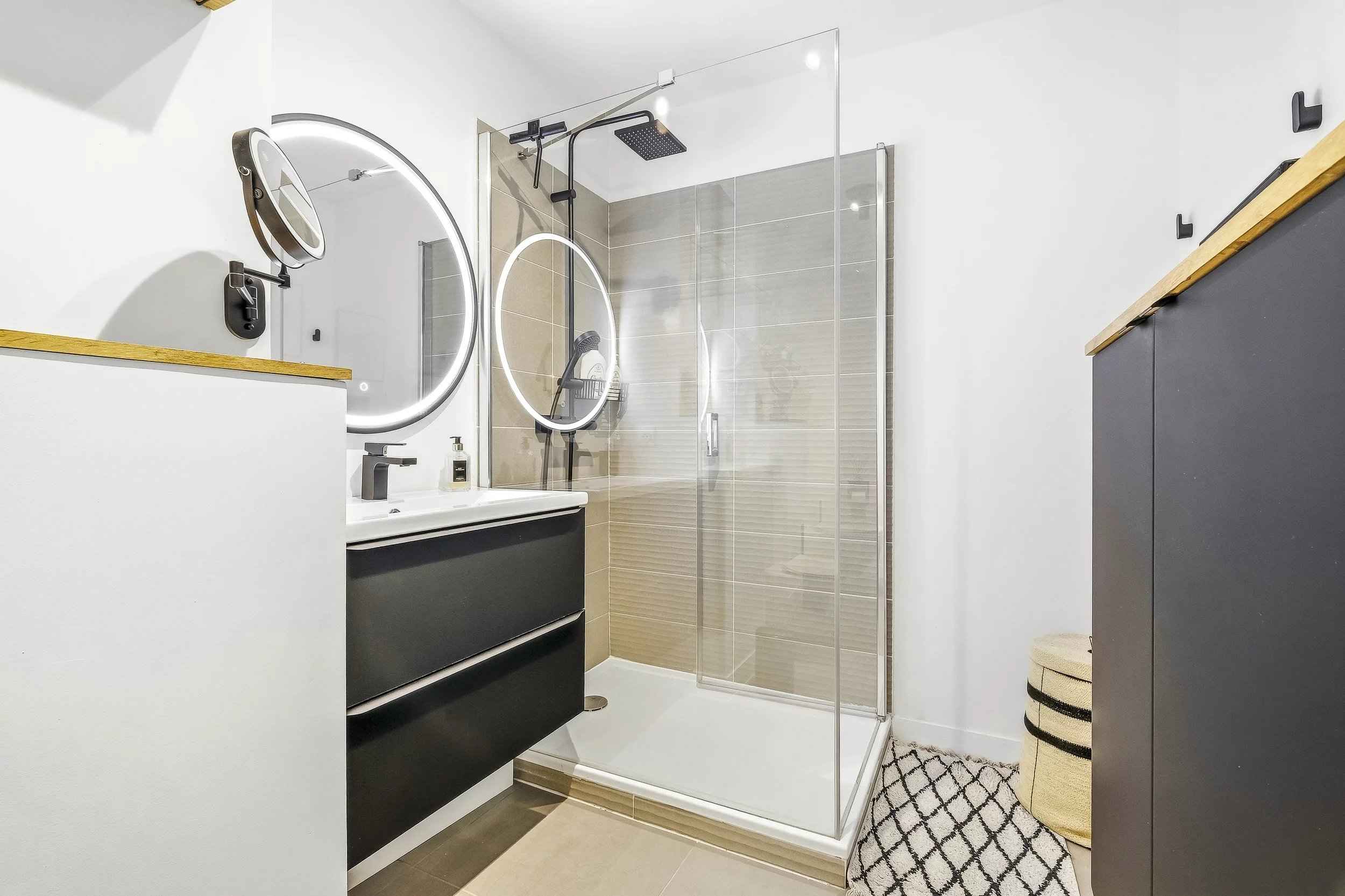 3b0195f998ca6b4ac583d83bbd8b1655 37270b2b12 2500 original - Attribut alt par défaut.