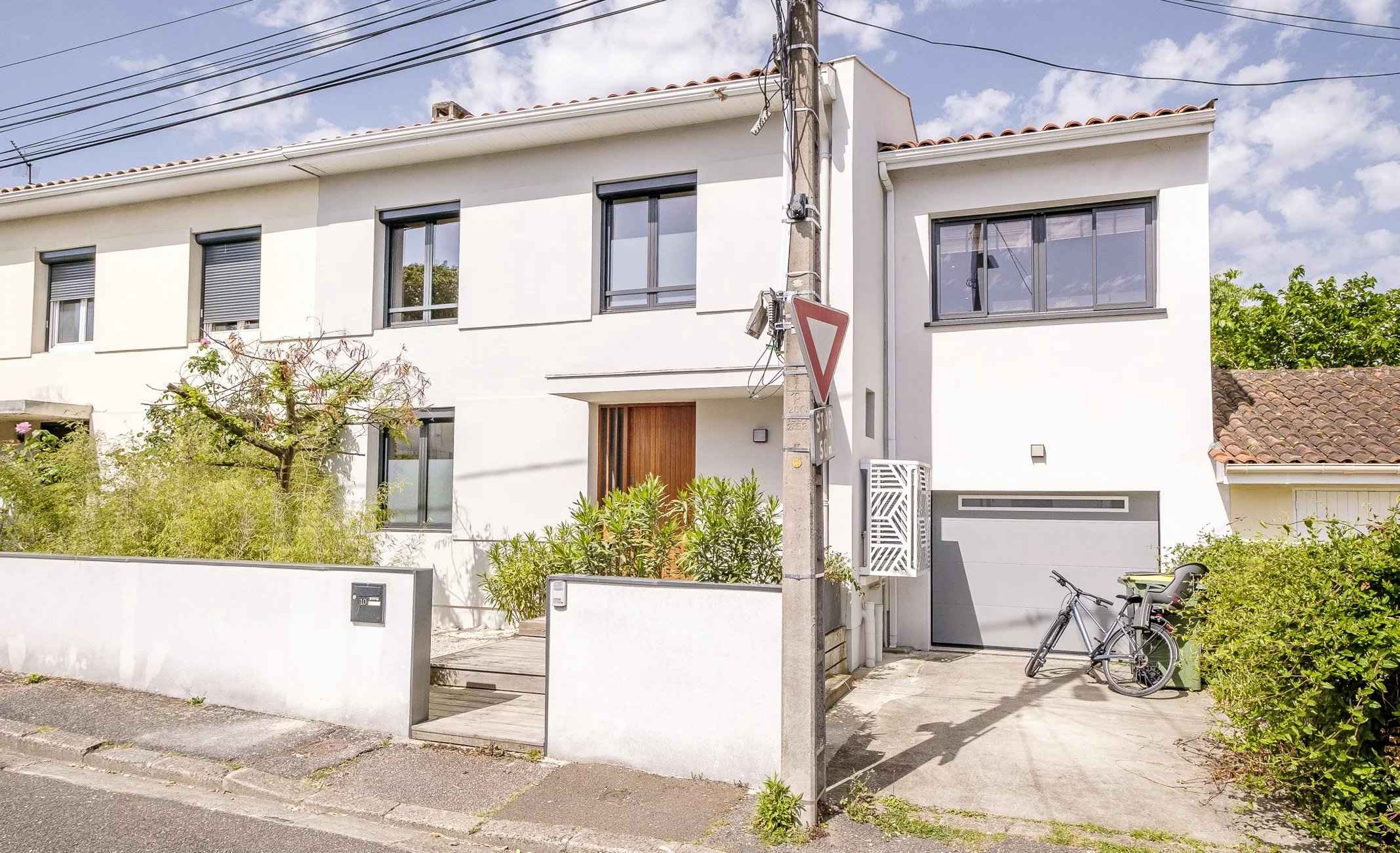 Db6a7868f81c4848cc897a48c760cdc3 eb2c962ff4 2135 original - Attribut alt par défaut.