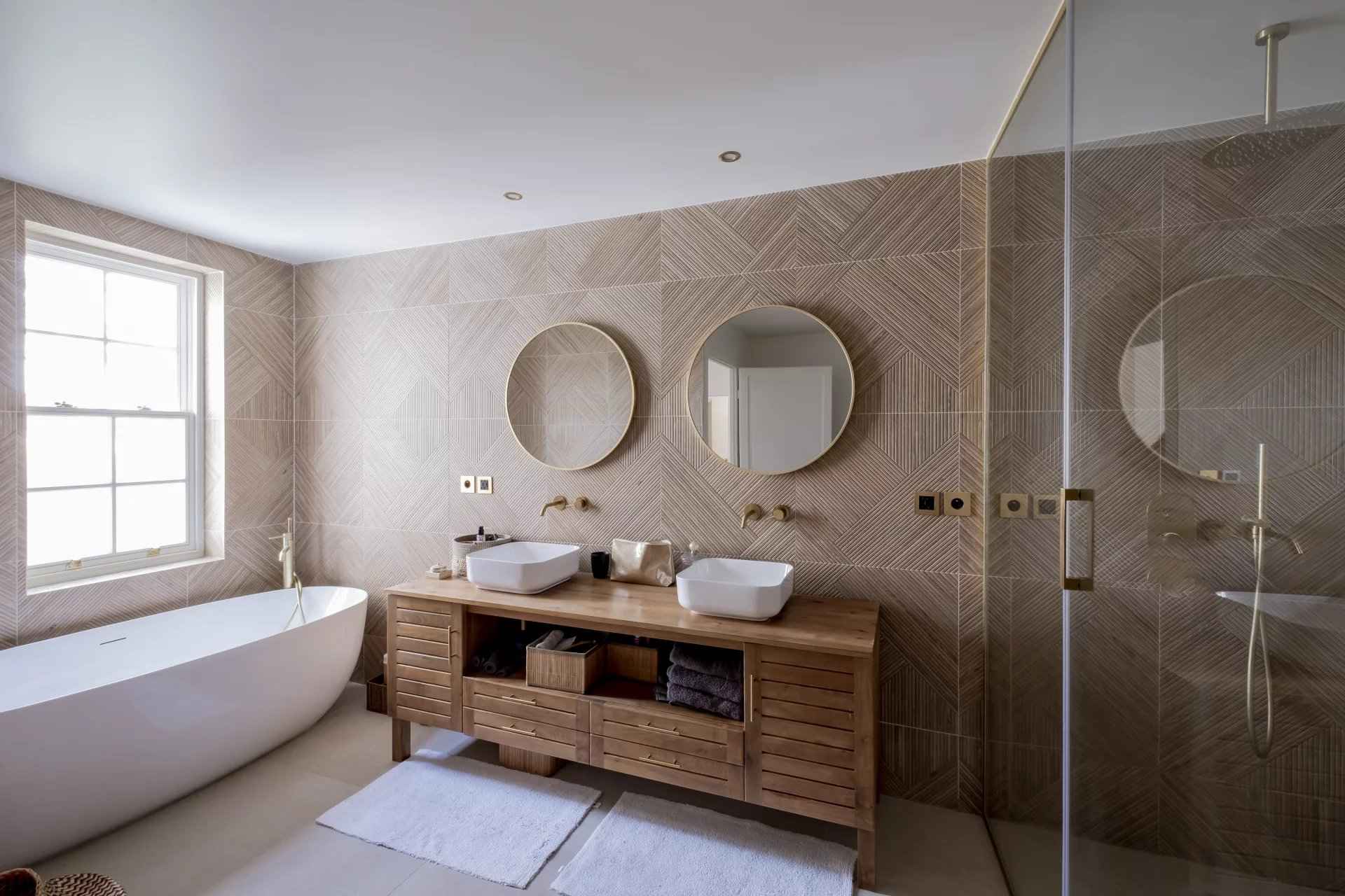 5eacd4e132c0b8e9a97999a6811be133 f79e31befb 1920 original - Attribut alt par défaut.