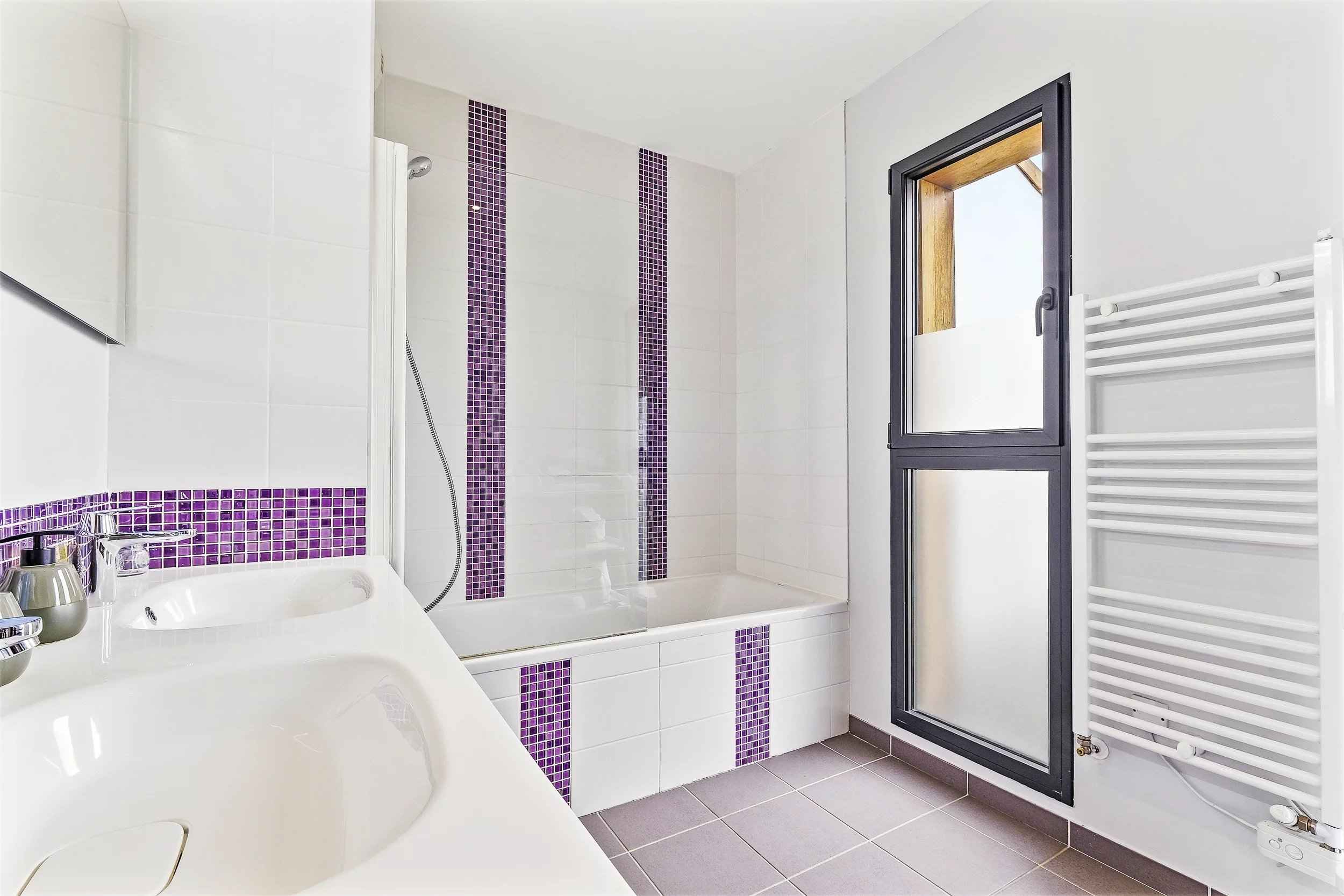 173e3db5cc5ab58bd830597449c8efd1 ed30020252 2500 original - Attribut alt par défaut.