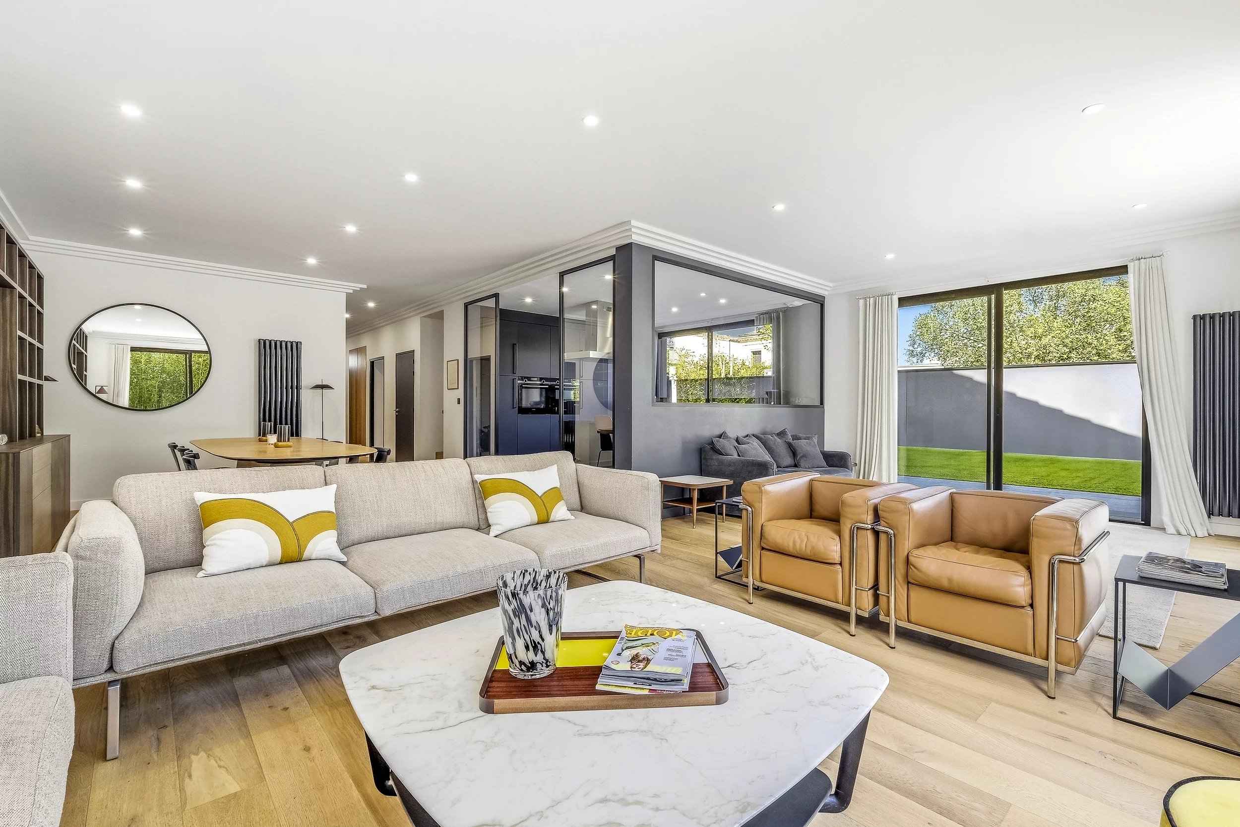 4ad3ed6fd589ed660e41f22a6b65549f 44399ee128 2500 original - Attribut alt par défaut.