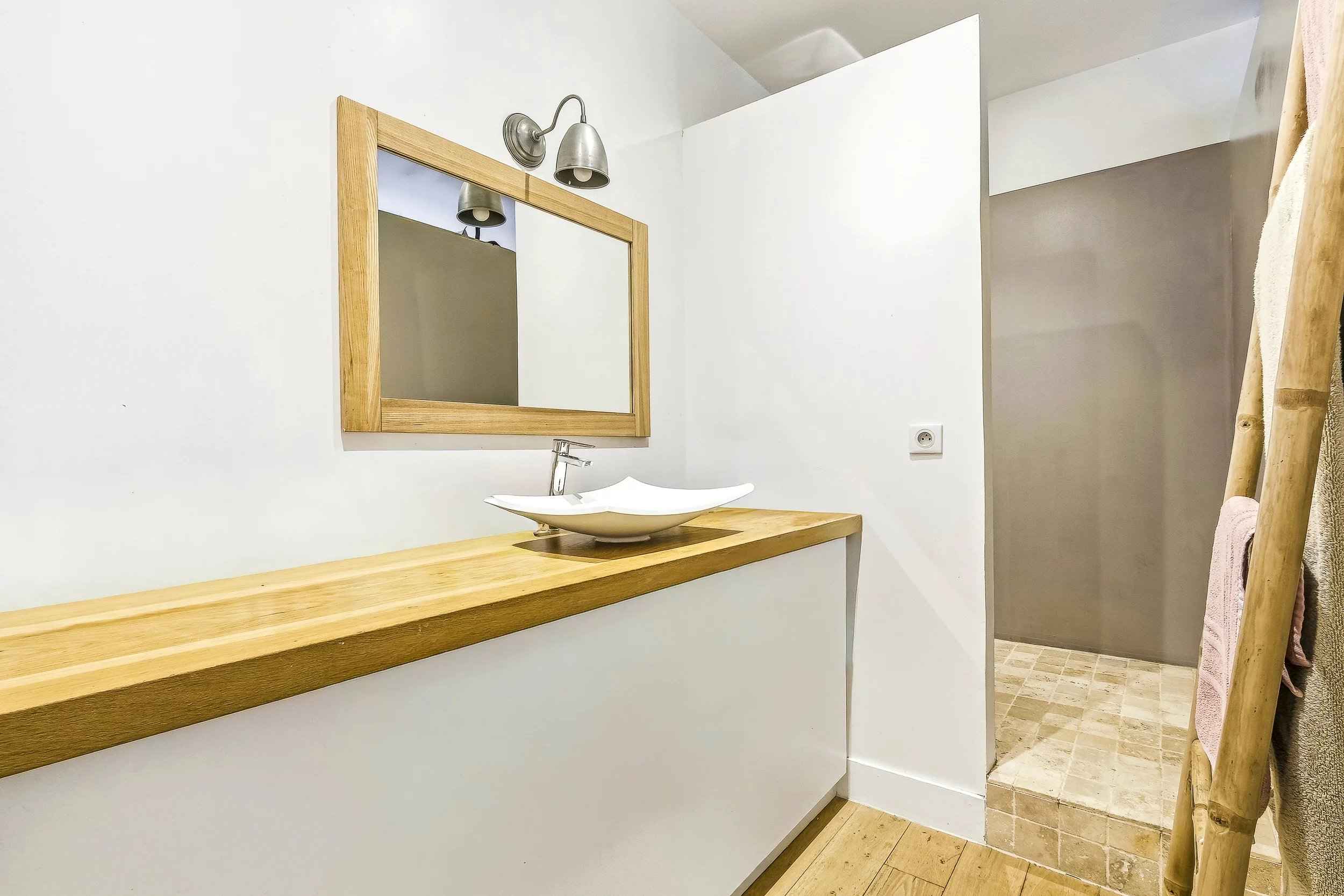 C5ea65ed8646b05b8c917ab589a3f321 f8b1cbf06c 2500 original - Attribut alt par défaut.