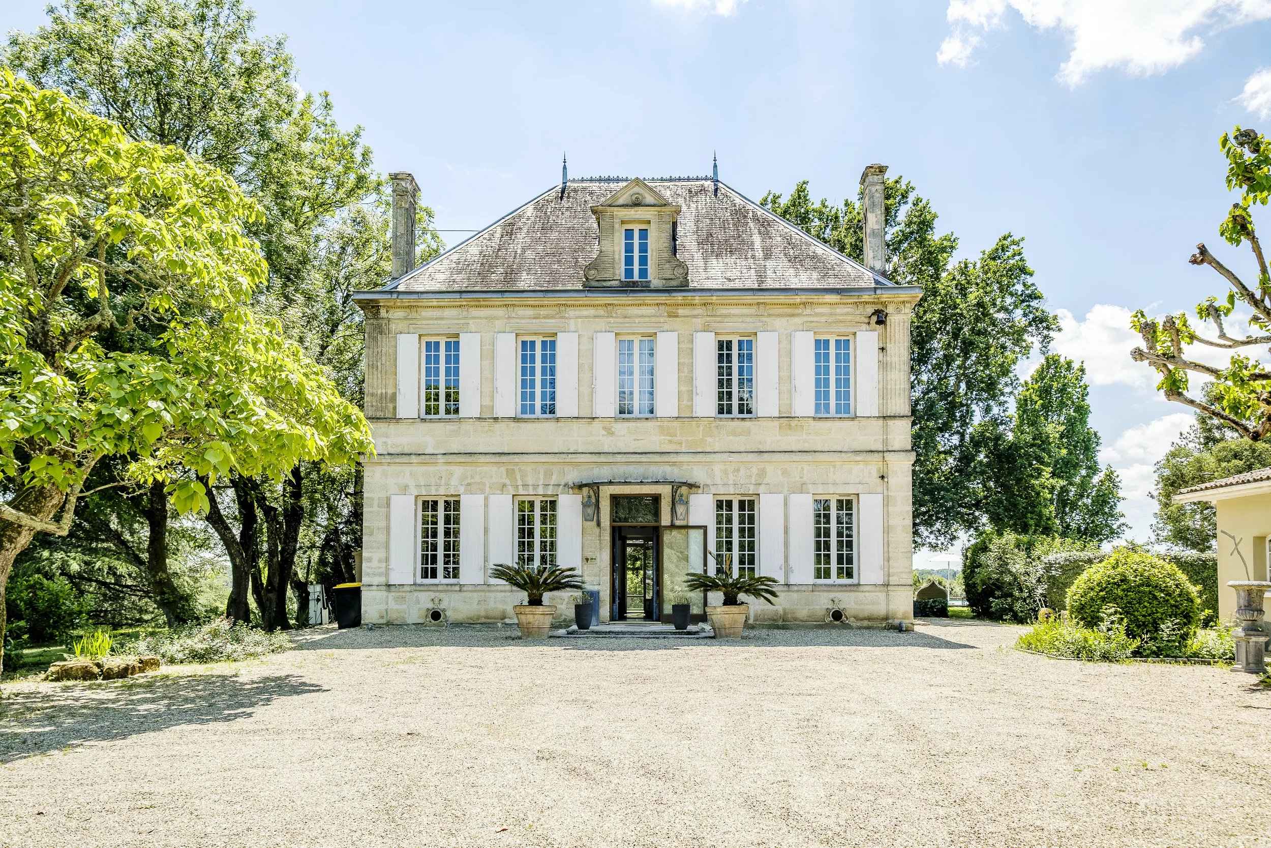 Propriété à vendre de 700 m² Saint-Loubès