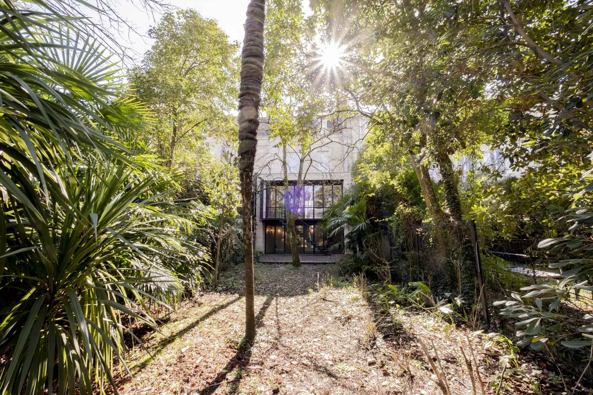 Abdd34b6bba0e8d122632c7db8dfd4cc b83796ef74 1920 original - Attribut alt par défaut.