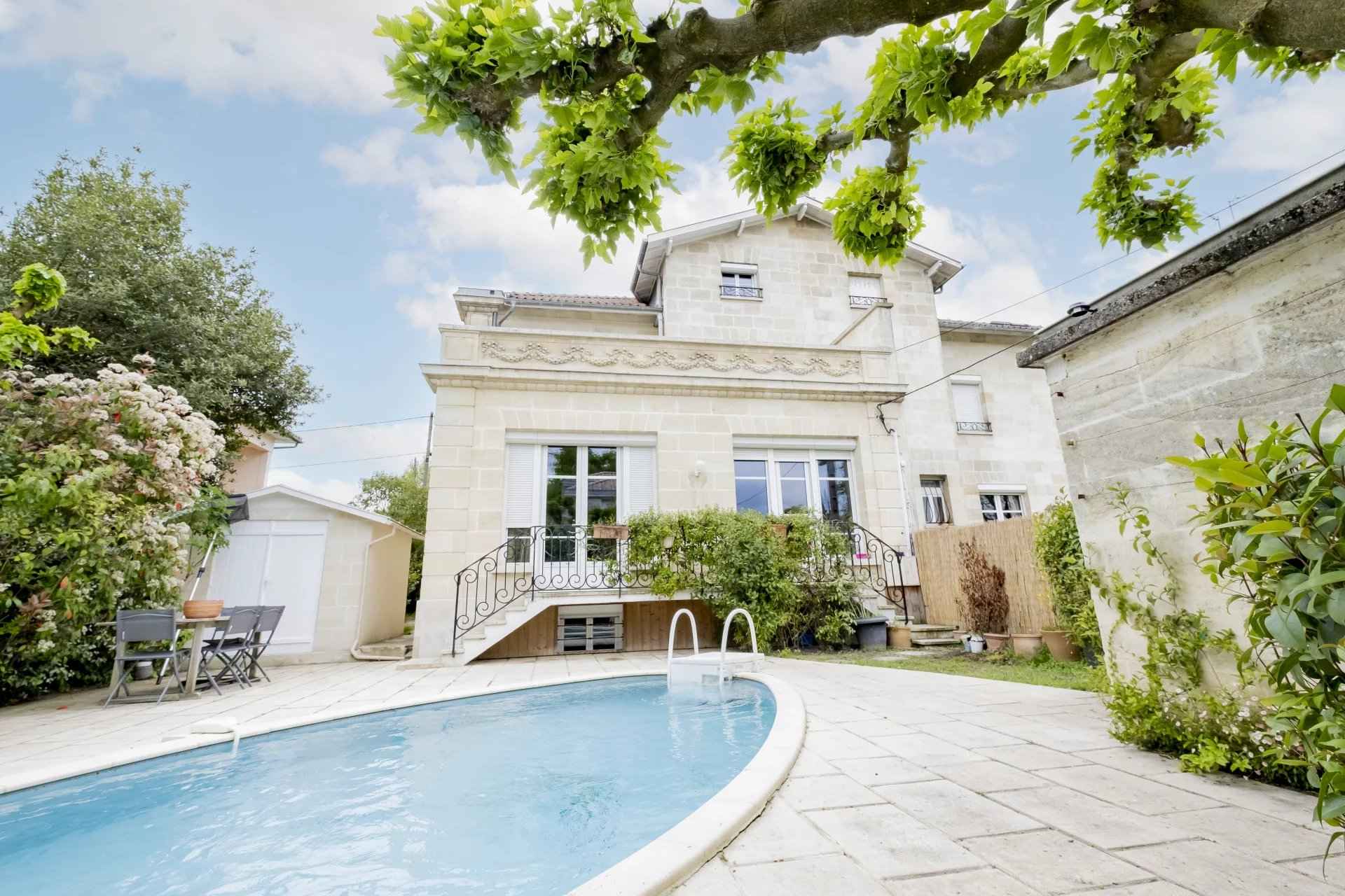 Maison à vendre Bordeaux Caudéran 260 m2 avec piscine