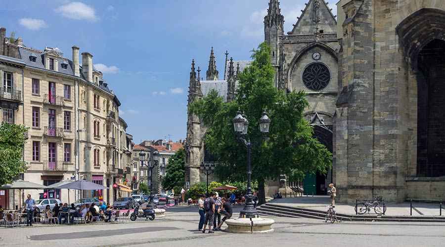 Place Saint-Michel à Bordeaux 