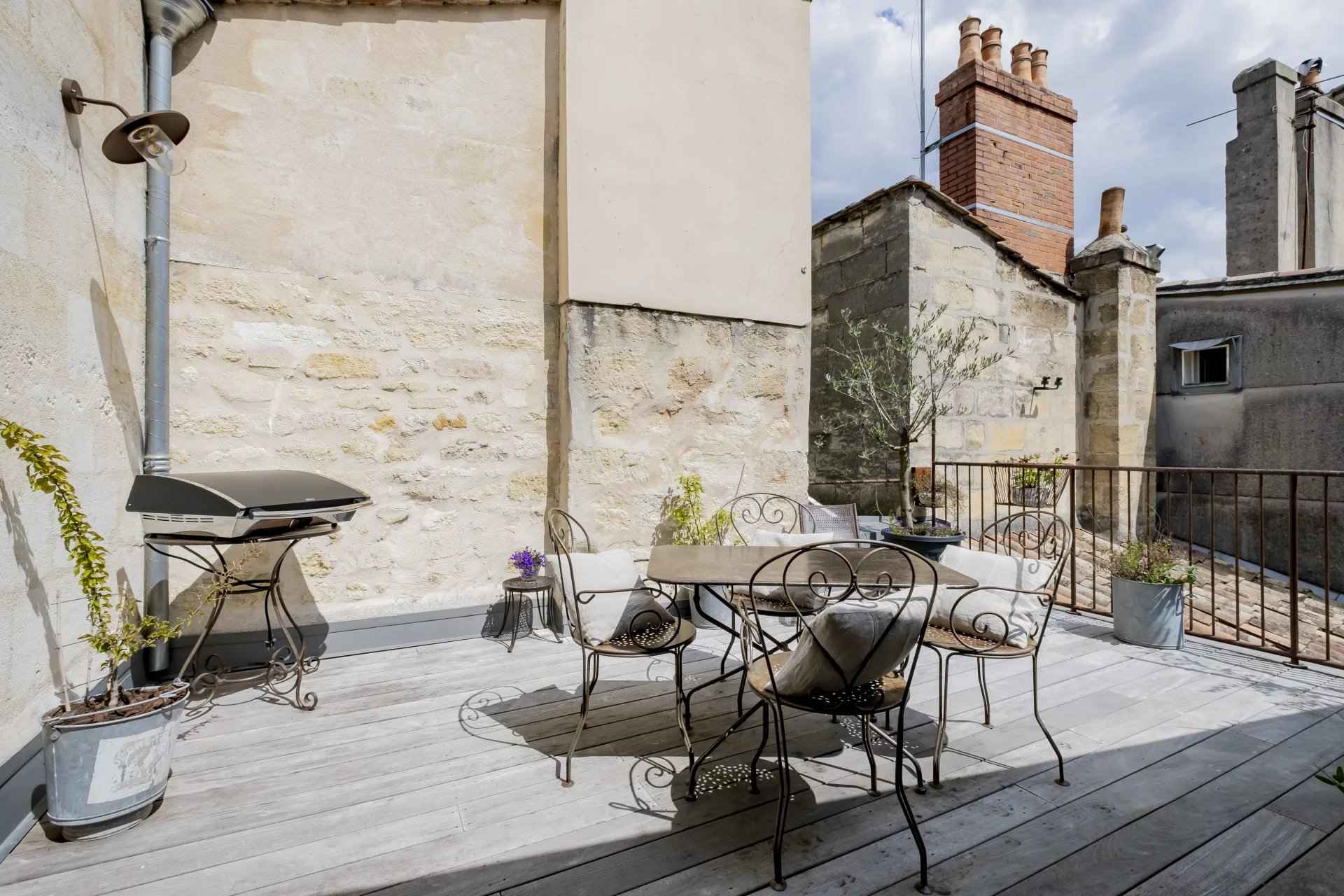 Appartement à vendre Bordeaux Jardin Public avec terrasse